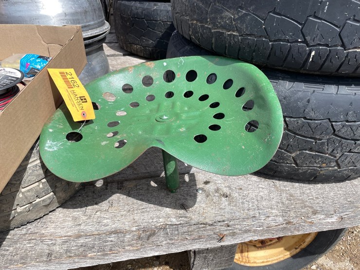 #2162-•-vintage-tractor-seat-image-1