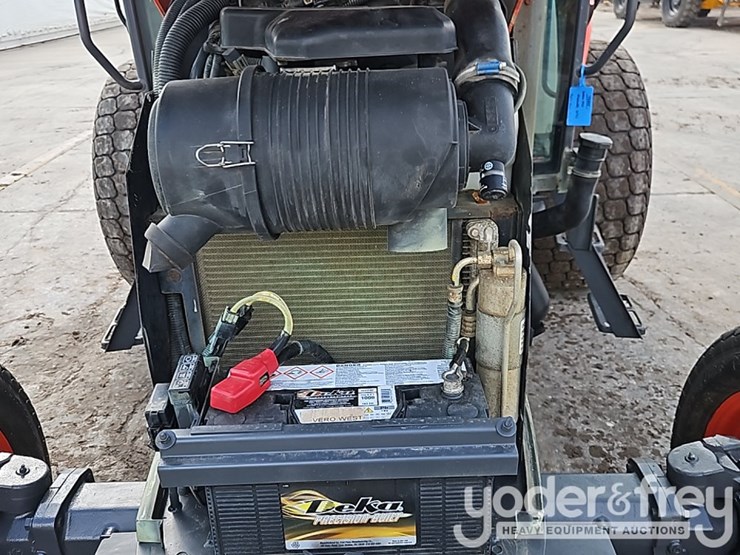 2020-kubota-m6060hd-image-16