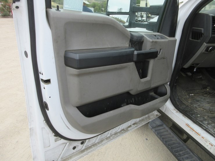 2019-ford-f550-xl-sd-image-14