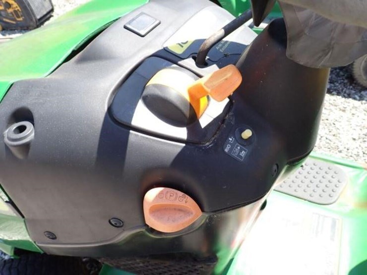 john-deere-la110-image-10
