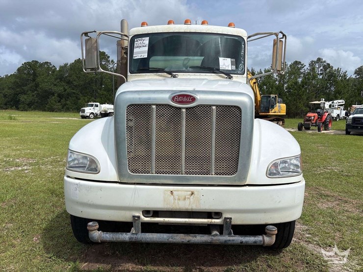 2017-peterbilt-337-image-55