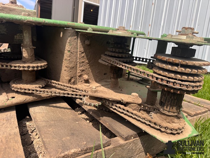 john-deere-ground-drive-planter-unit-image-12
