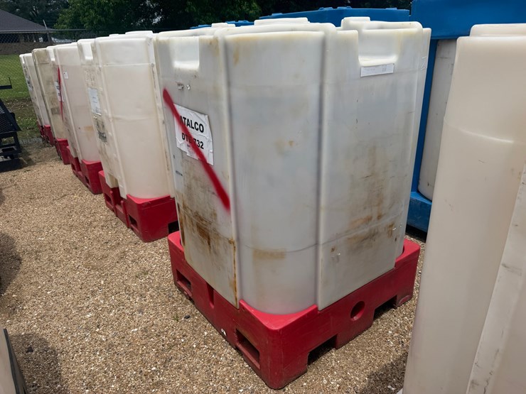 #1643-•-330-gallon-plastic-storage-oil-tank-image-1
