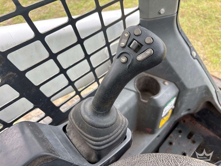 2021-bobcat-t64-image-20