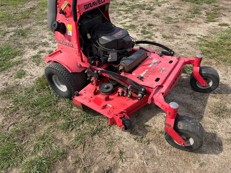 #6009-•-gravely-52"-pro-stance-52-zero-turn-lawnmower-image-7