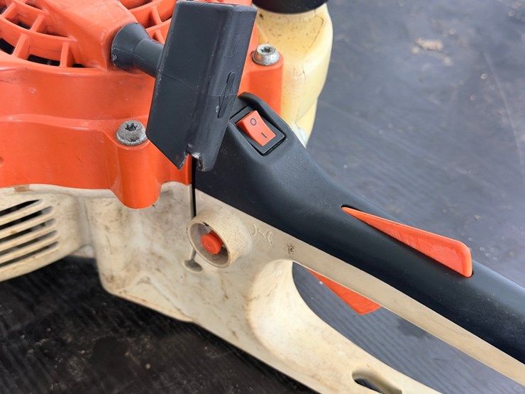 #6084-•-stihl-hs45-hedge-trimmer-image-5