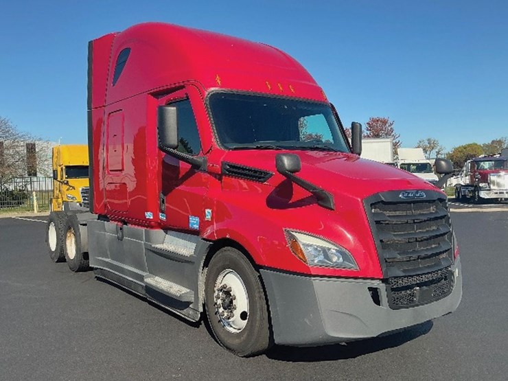 2022-freightliner-cascadia-126-image-1
