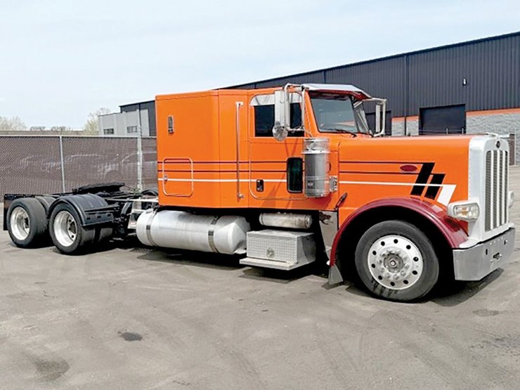 2014-peterbilt-388-image-1
