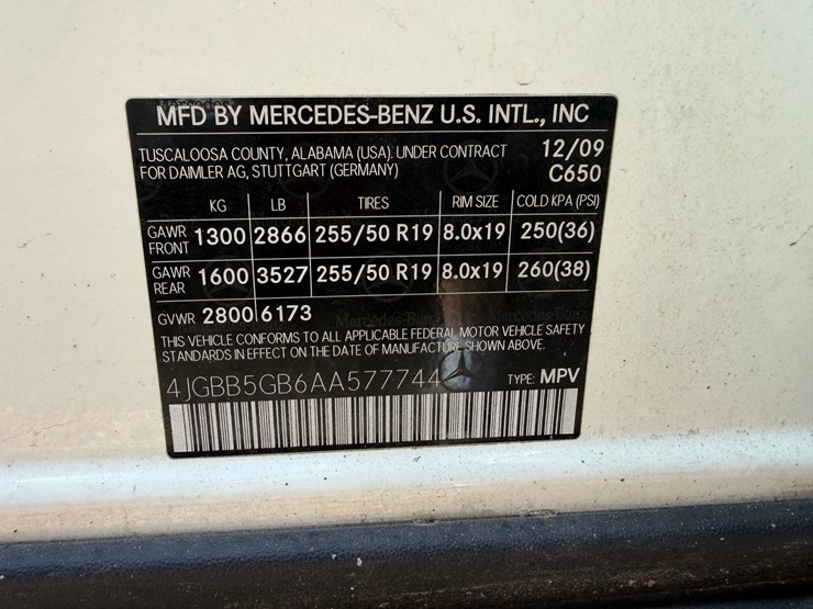 2010-mercedes-benz-ml350-image-12