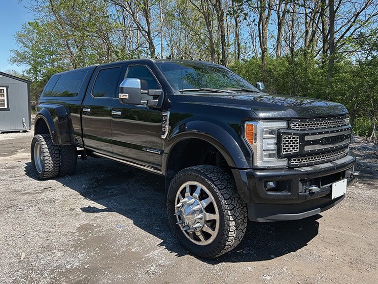 2019-ford-f450-platinum-image-1