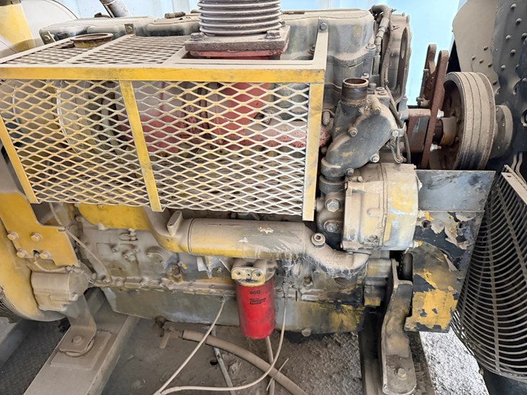 caterpillar-c15-image-16