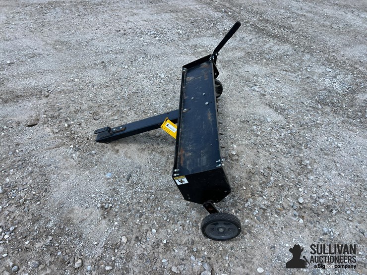 agri-fab-41"-pull-type-lawn-thatcher-image-8