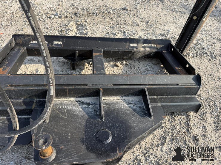 skidloader-attach-tire-grabber-image-8