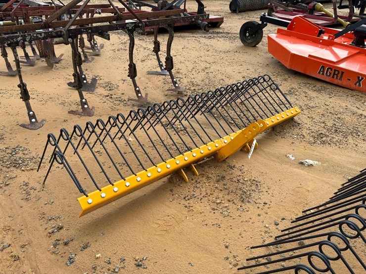 192---6'-3pt-hitch-straw-rake-image-1