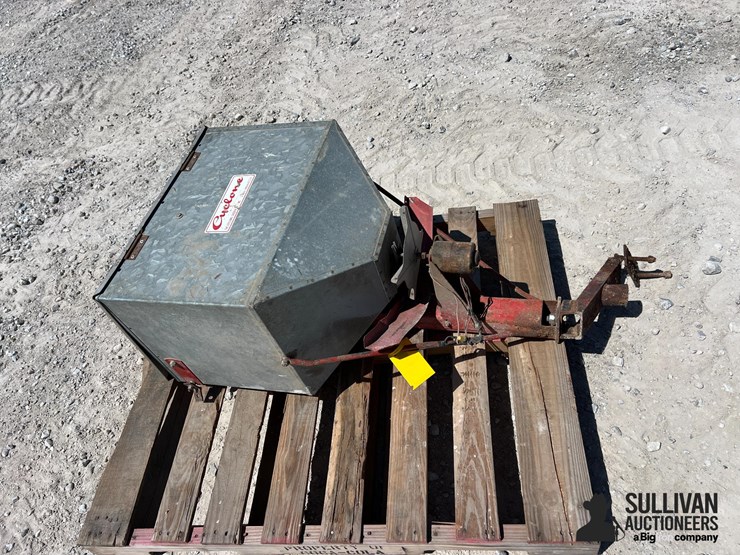 cyclone-spreader-image-2