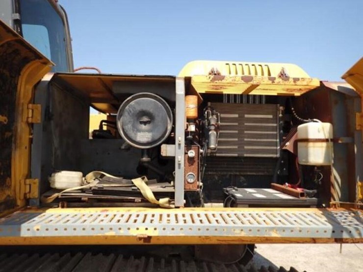 2004-deere-270c-lc-image-56