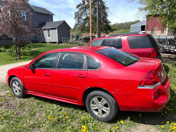 #2101-•-2013-chevy-impala-(has-wi-title)-image-7