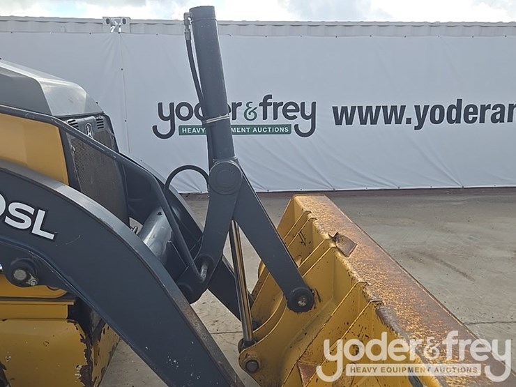 2020-deere-310sl-image-22