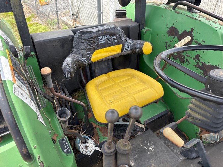 john-deere-5520-image-7