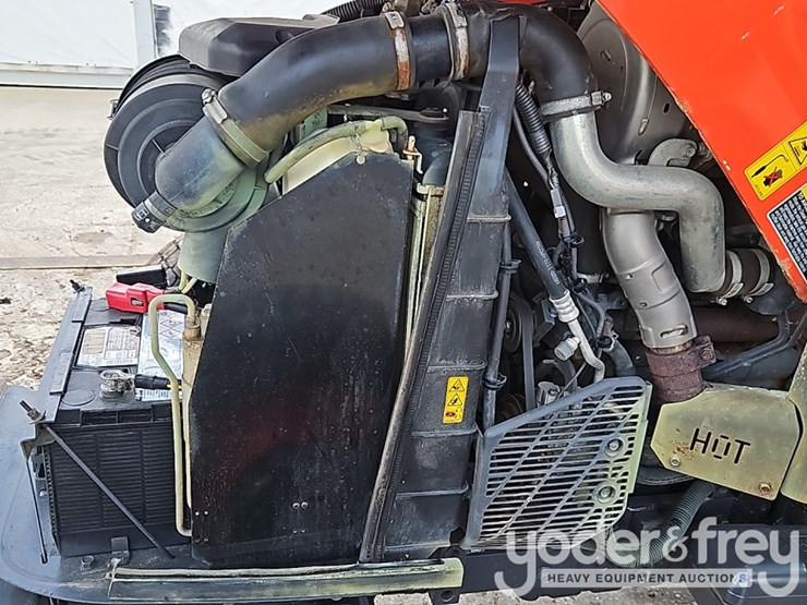 2020-kubota-m6060hd-image-15