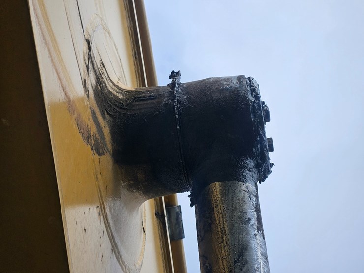 2017-caterpillar-336f-image-110