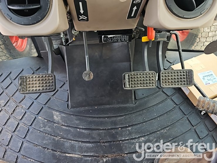 2020-kubota-m6060hd-image-26