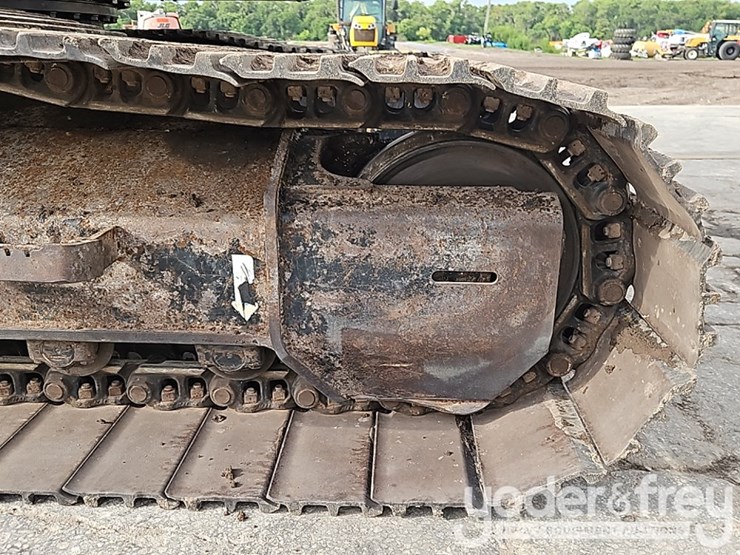 2017-hitachi-zx210-lc-6n-image-12