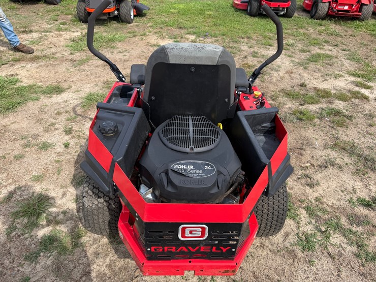 #6006-•-gravely-42"-ztx42-zero-turn-lawnmower-image-4
