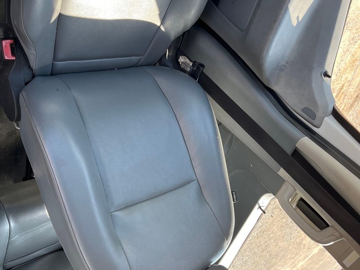 2019-ford-transit-image-21