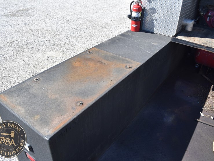 2017-ford-f550-xl-image-39