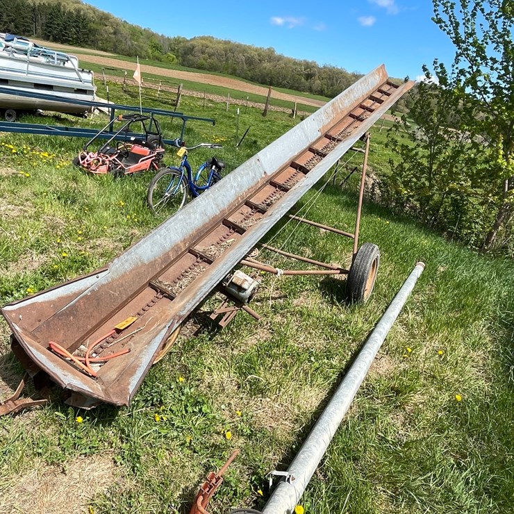 #2107 • Little Giant 20' Elevator