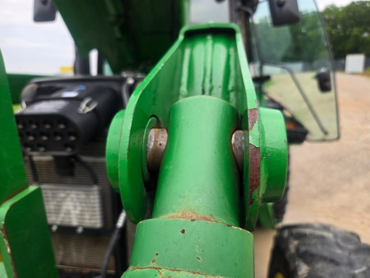 john-deere-6105d-image-80
