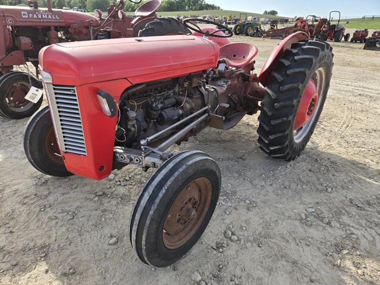 massey-ferguson-to35-image-3