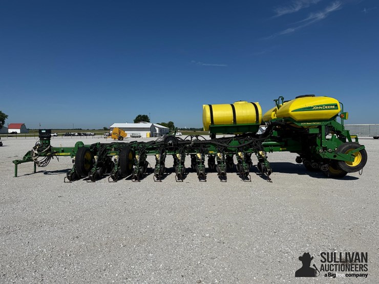 2011-john-deere-1770-image-8