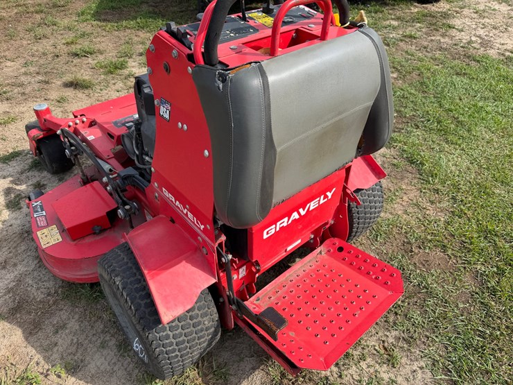 #6011-•-gravely-52"-pro-stance-52-zero-turn-lawnmower-image-11