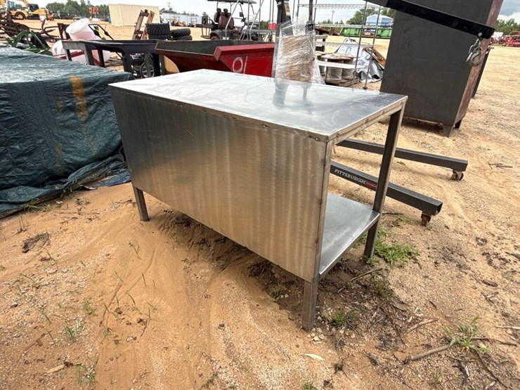 2233---2'-x-4'-stainless-table-image-4
