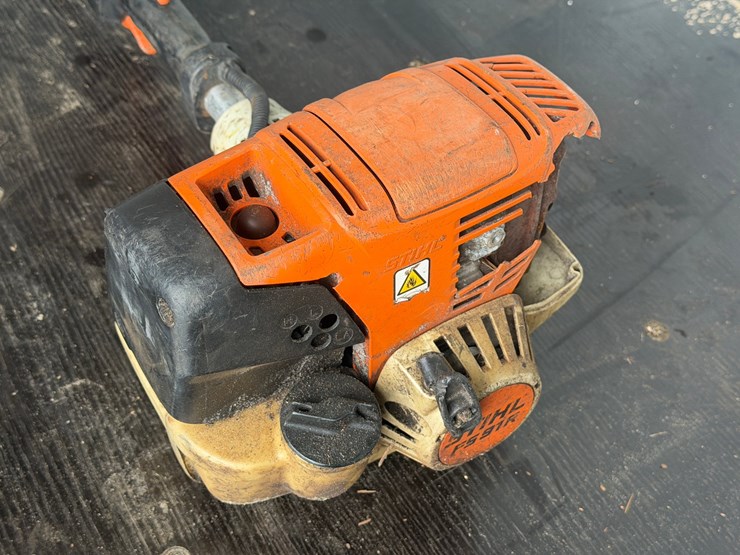 #6076-•-stihl-fs91r-2.5'-hedge-trimmer-image-3