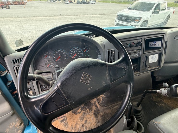 2007-international-durastar-4200-image-20