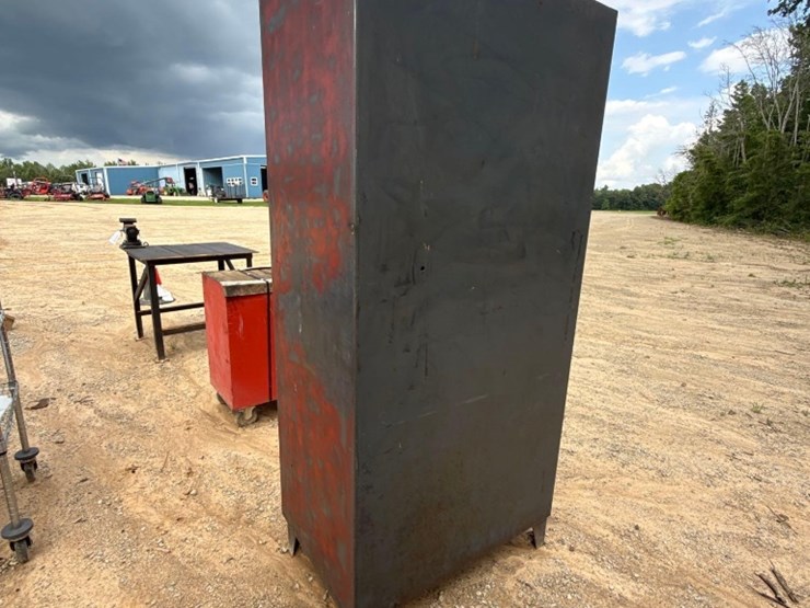 2235---3'x2'x6'-metal-storage-cabinet-image-3