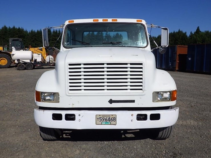 2000-international-4700-image-2