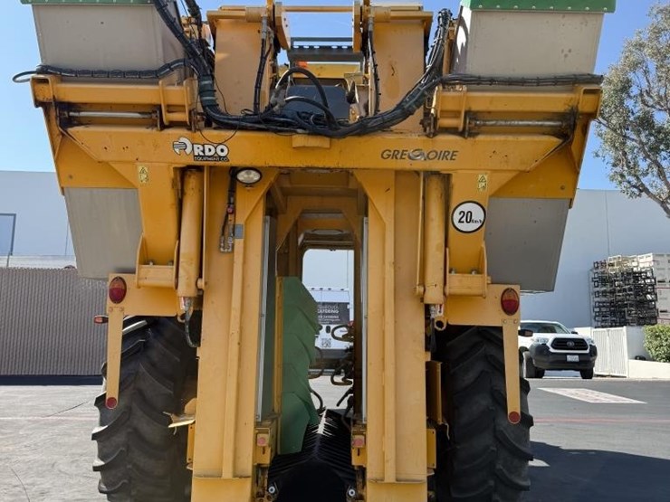2016-gregoire-g8.260-double-bin-grape-harvester,-image-5