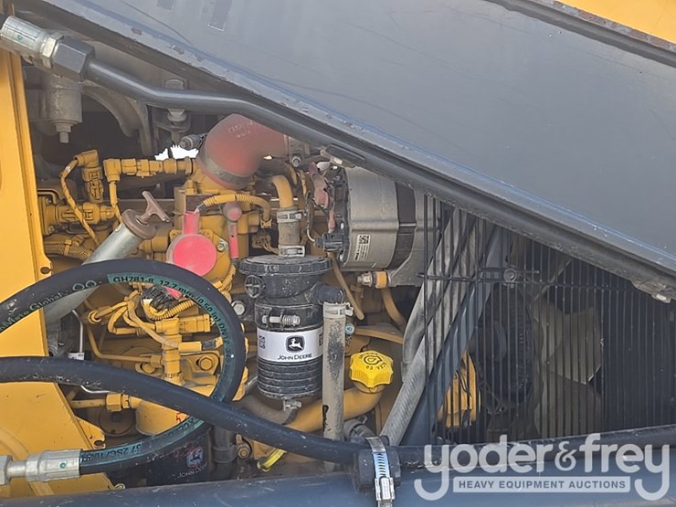 2020-deere-310sl-image-37