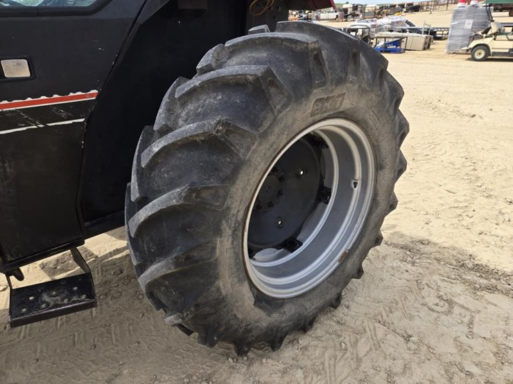 case-ih-585-image-6