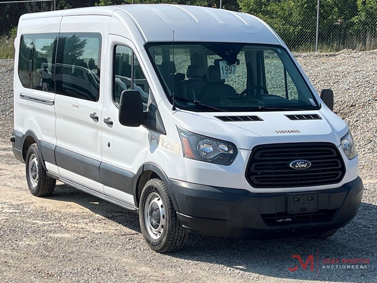 2019-ford-transit-image-1