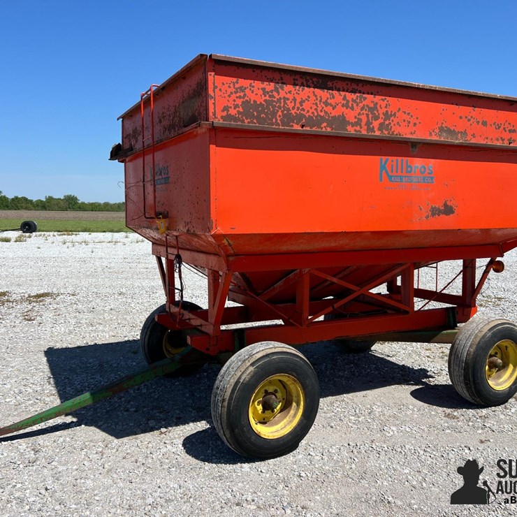 Kilbros 350 Gravity Flow Wagon On JD Running Gear