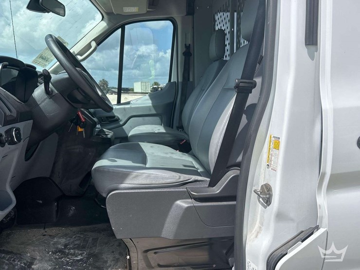 2018-ford-transit-image-13
