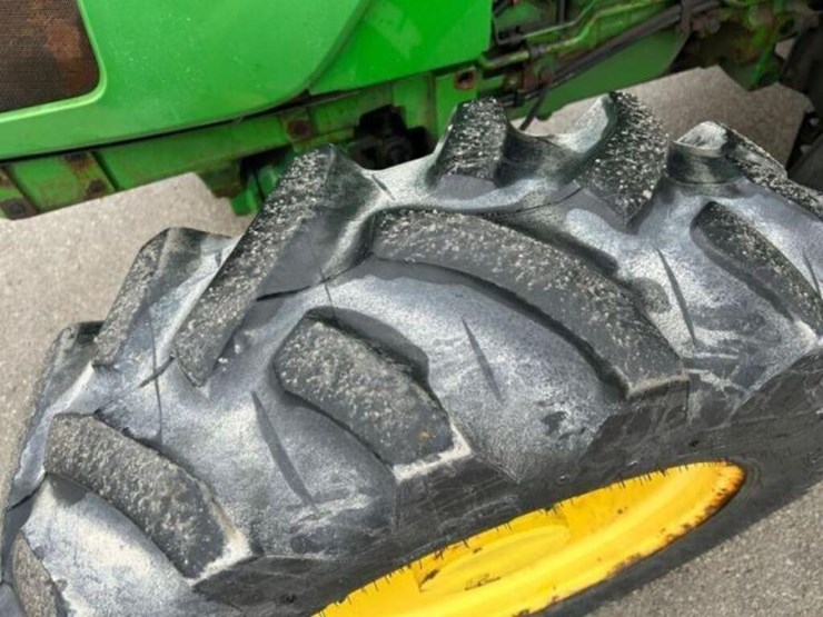 2016-john-deere-5085e-image-56