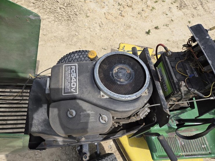 john-deere-180-image-7