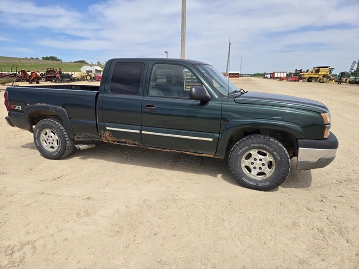 2004-chevrolet-1500-image-4