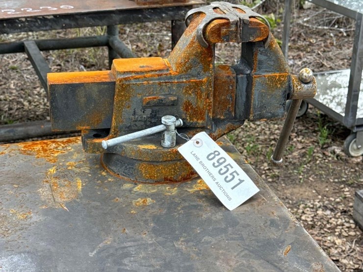 2229---4'x8'-metal-table-image-6
